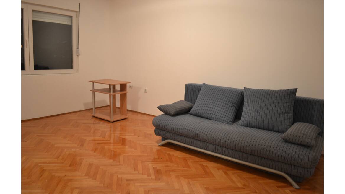 Jerevanska 44, Podgorica