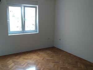 Admirala Zmajevića , Podgorica