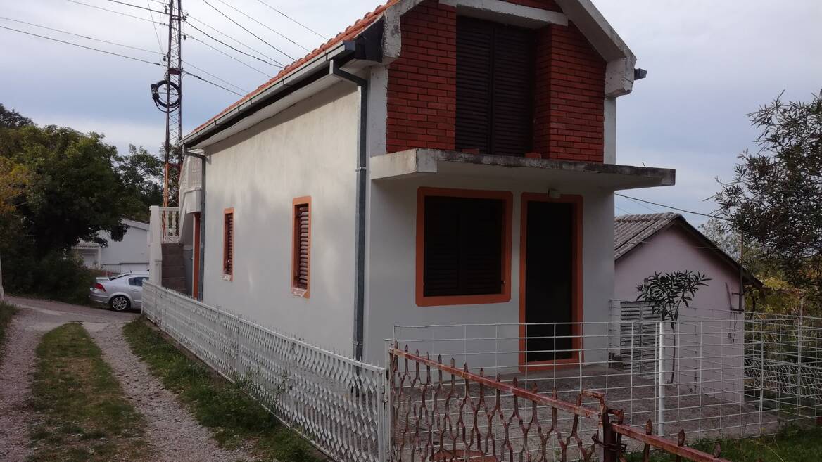 Gorelac, Bar