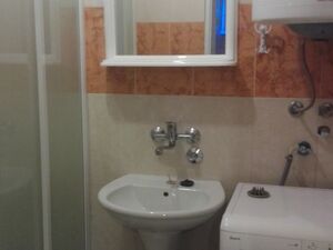 Dr.Milutina Kazica 28, Podgorica