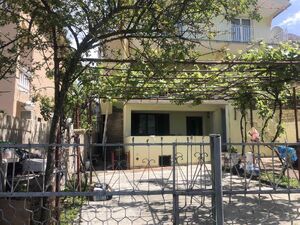 Dobra Voda, Bar