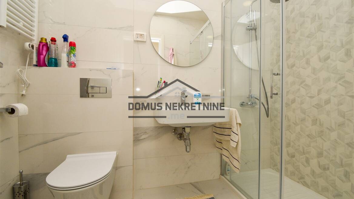 Central Point, Podgorica