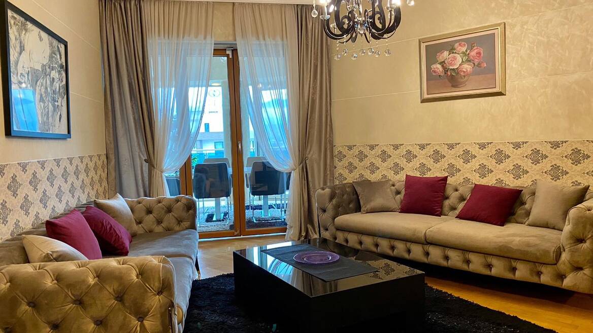 Kralja Nikole, zgrada hotela Nikic, Podgorica