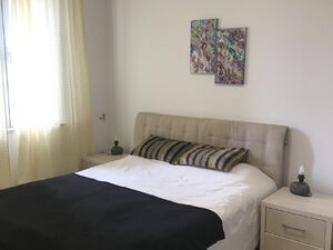Lavender Bay, Kotor