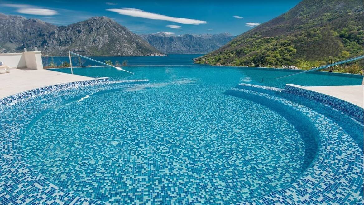 Lavender Bay, Kotor