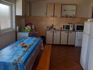Dobre Vode, Bar, Bar