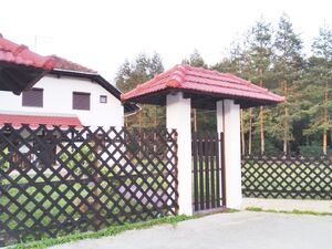 Koštunići, Gornji Milanovac