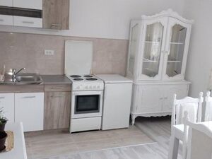 Koštunići, Gornji Milanovac