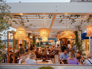 Lustica Bay Centrale, Tivat
