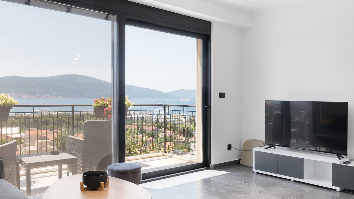 Mazina, Tivat