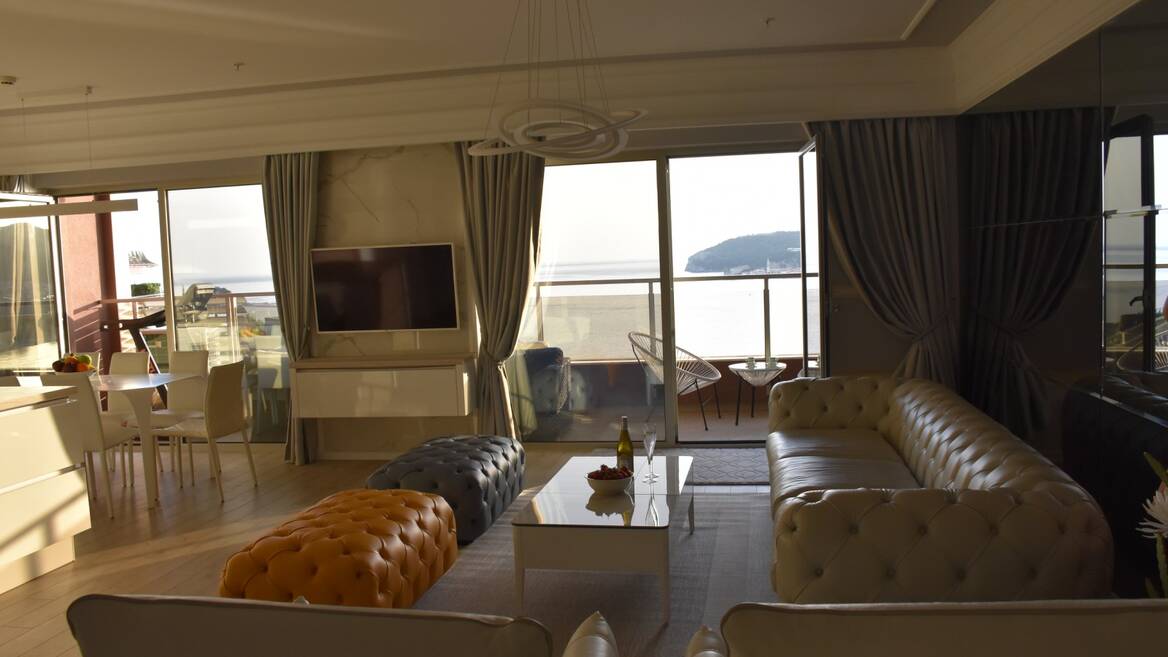 Harmonia, Zavala, Budva
