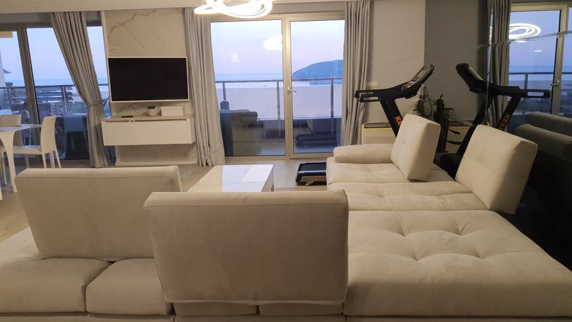 Harmonia, Zavala, Budva