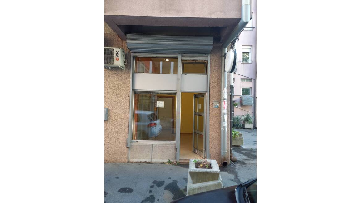 Bogdana Tirnanica 12, Beograd