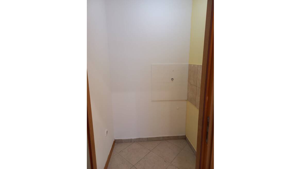 Bogdana Tirnanica 12, Beograd