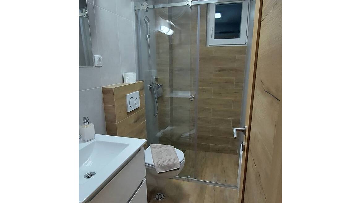 Stefana Prvovencanog 33b, Raška