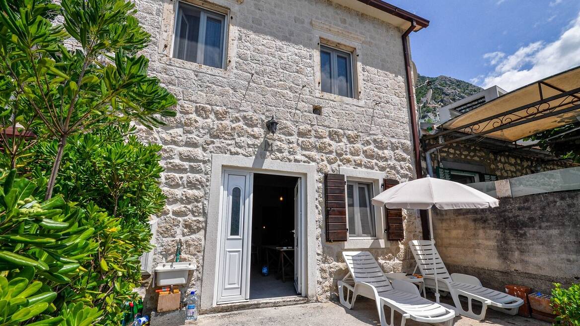2.red od mora, Kotor