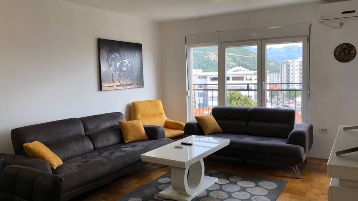 Dubovica Lux, Budva