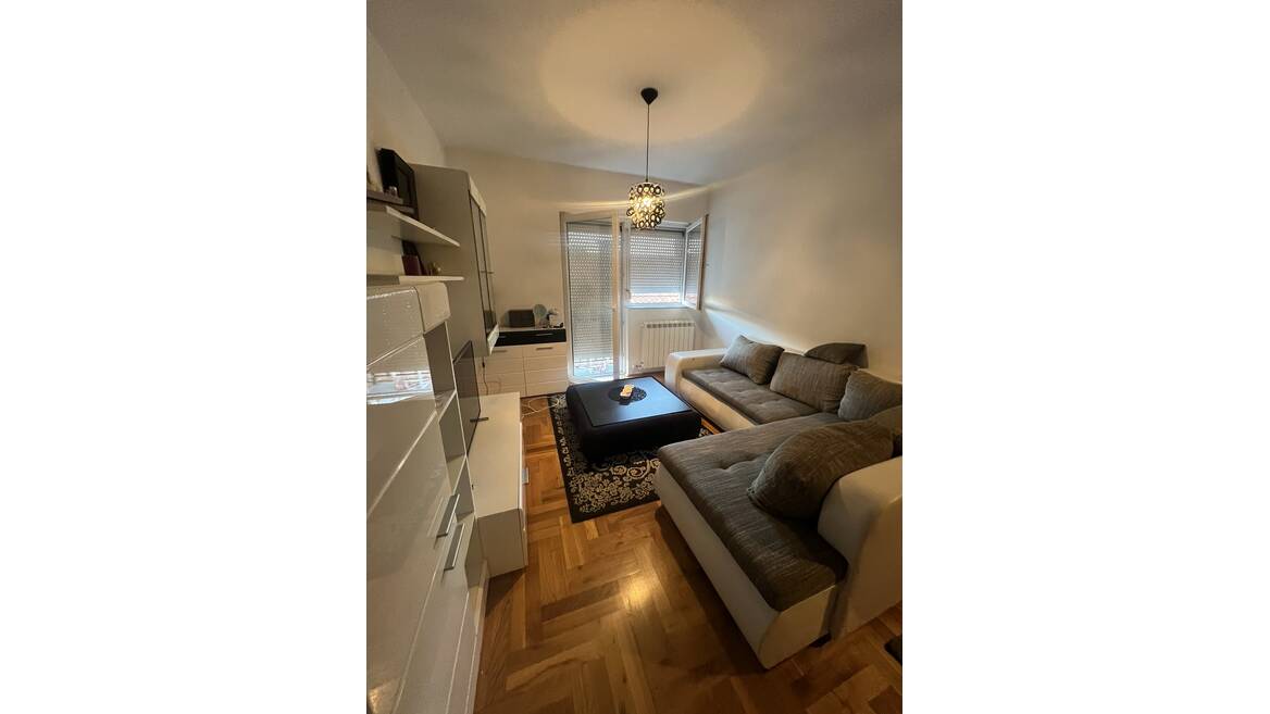 Altina, Beograd