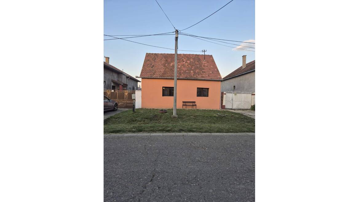 Krcedin, Indjija