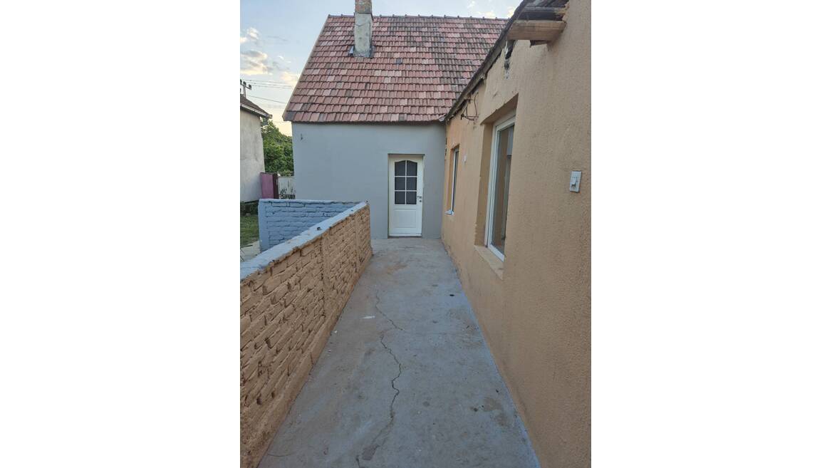 Krcedin, Indjija