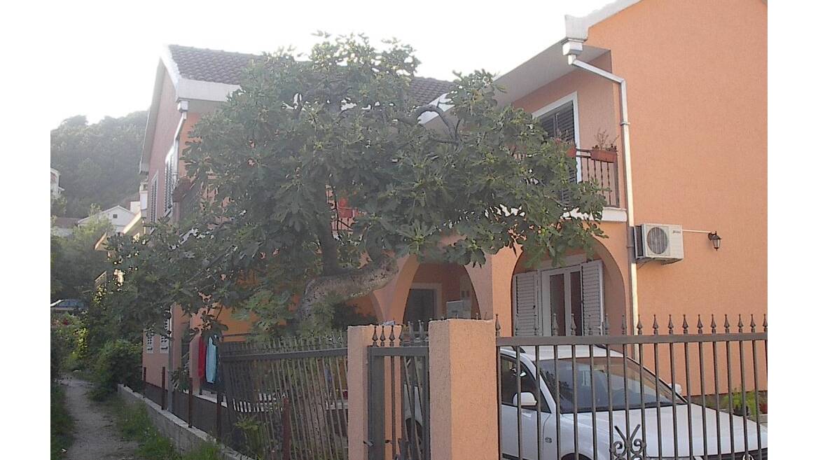 k5284 Kuća odličnog kvaliteta i na dobroj lokaciji, Budva