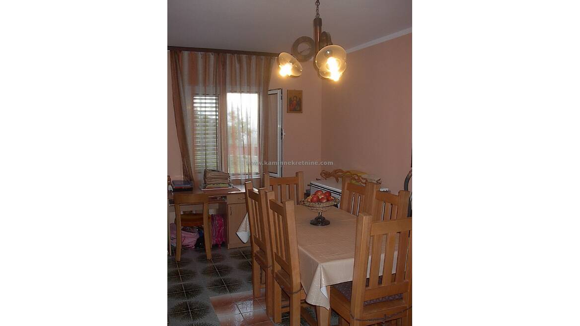 k5284 Kuća odličnog kvaliteta i na dobroj lokaciji, Budva
