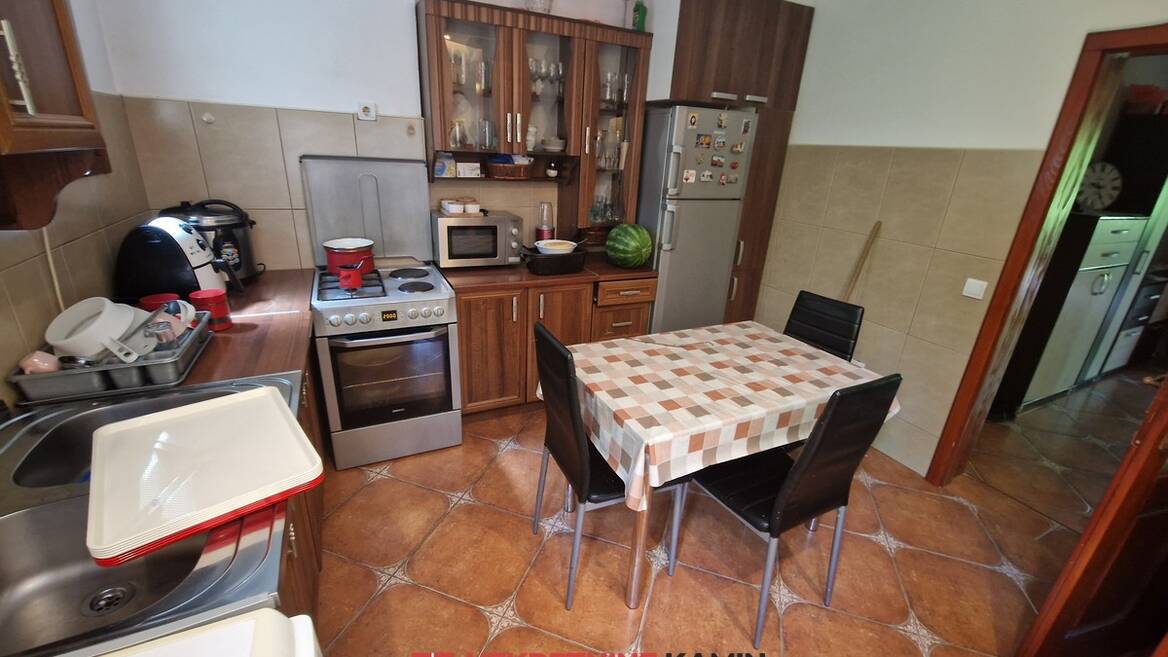 k6287 Lijepa, jednospratna kuća sa dvorištem, u naselju Gruda, Cetinje, Cetinje
