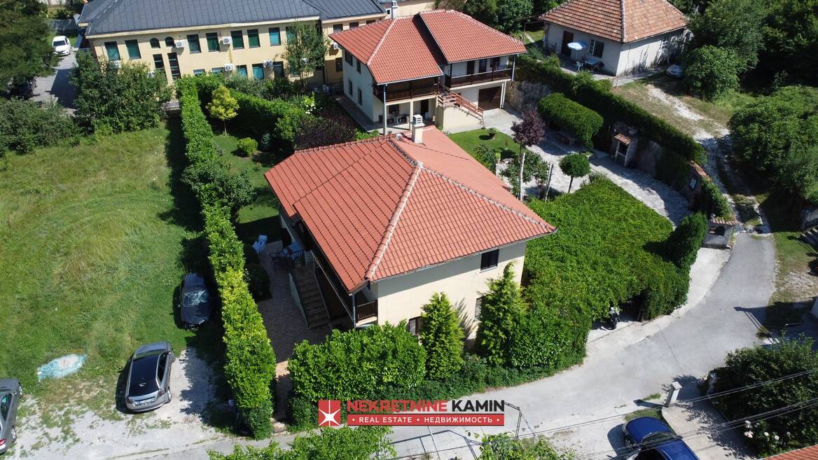 k6287 Lijepa, jednospratna kuća sa dvorištem, u naselju Gruda, Cetinje, Cetinje