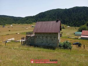  Kuća sa pomoćnim objektima i velikim placem, Žabljak, Žabljak