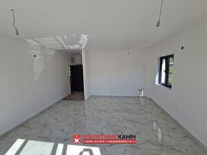 h7097 Zgrada sa 6 stanova i 2 velike krovne terase, Tivat, Tivat