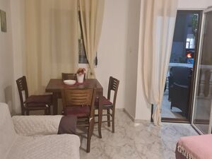 Izdaje se garsonjera od 30m2,  Budva, Budva