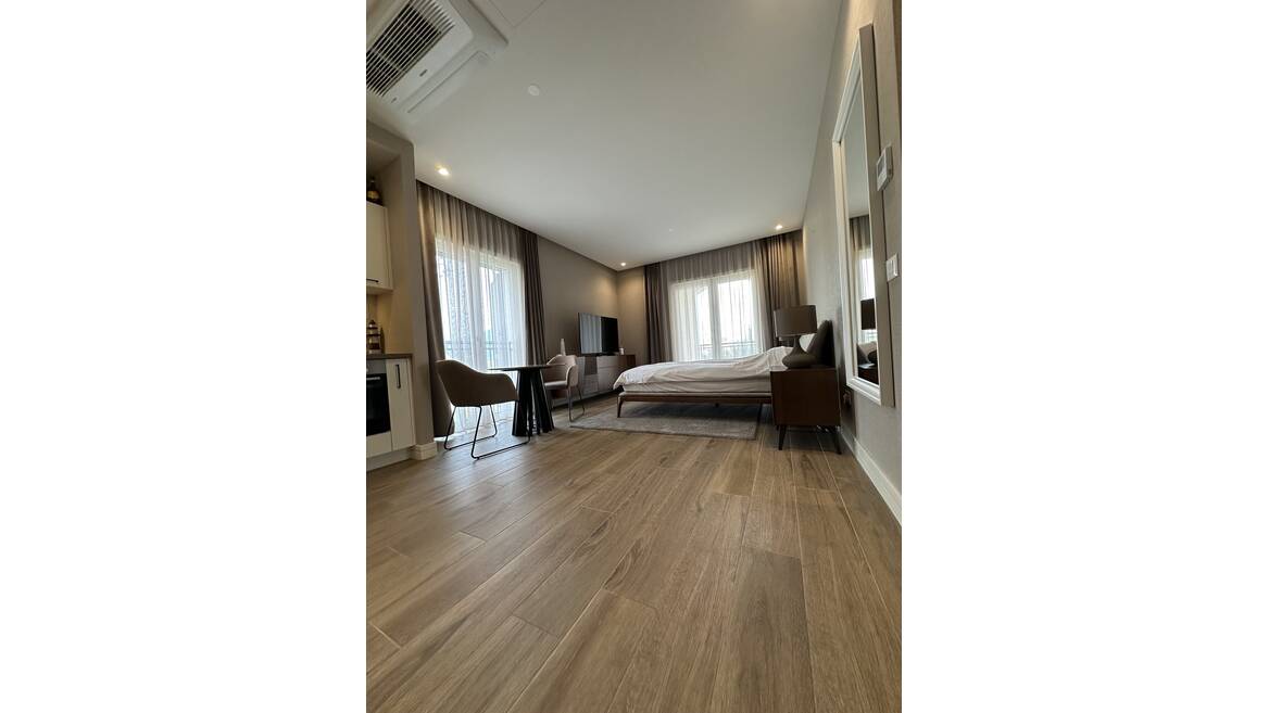 Lustica Bay Centrale, Tivat