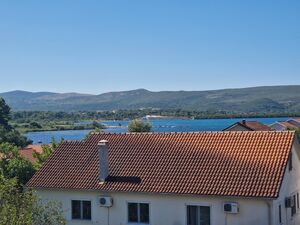 Stambena zgrada u Tivtu, Tivat