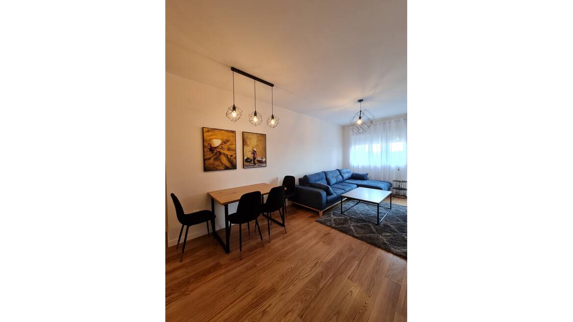 Central Point, Podgorica
