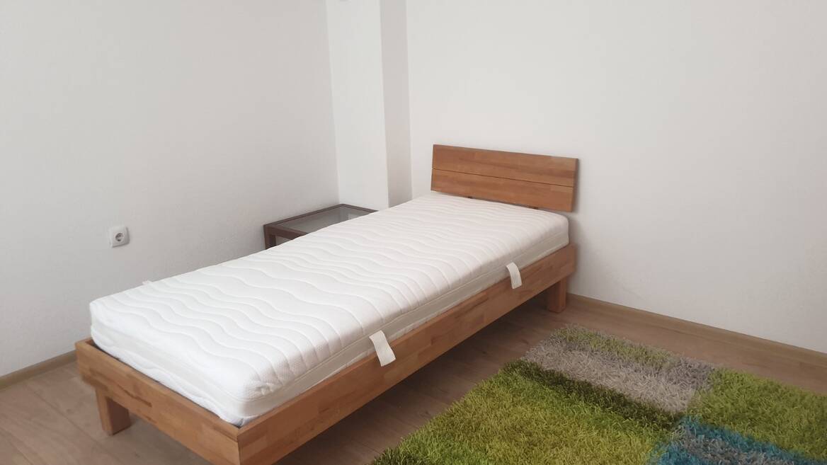 Zeleznicki prilaz 7, Novi Sad