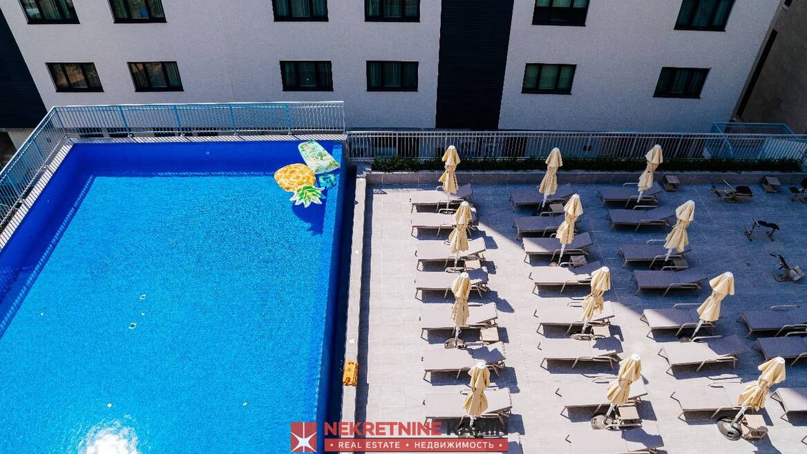 Dvosoban stan na prvoj liniji do mora, Rafailovići, Budva