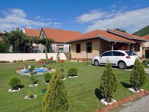 Humci , Cetinje