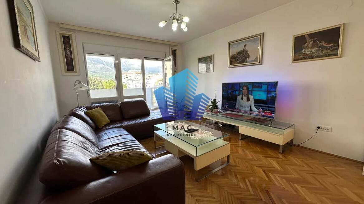 Centar bb, Bar