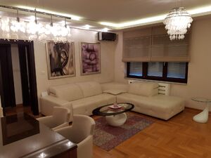 Mosorska 9, Beograd