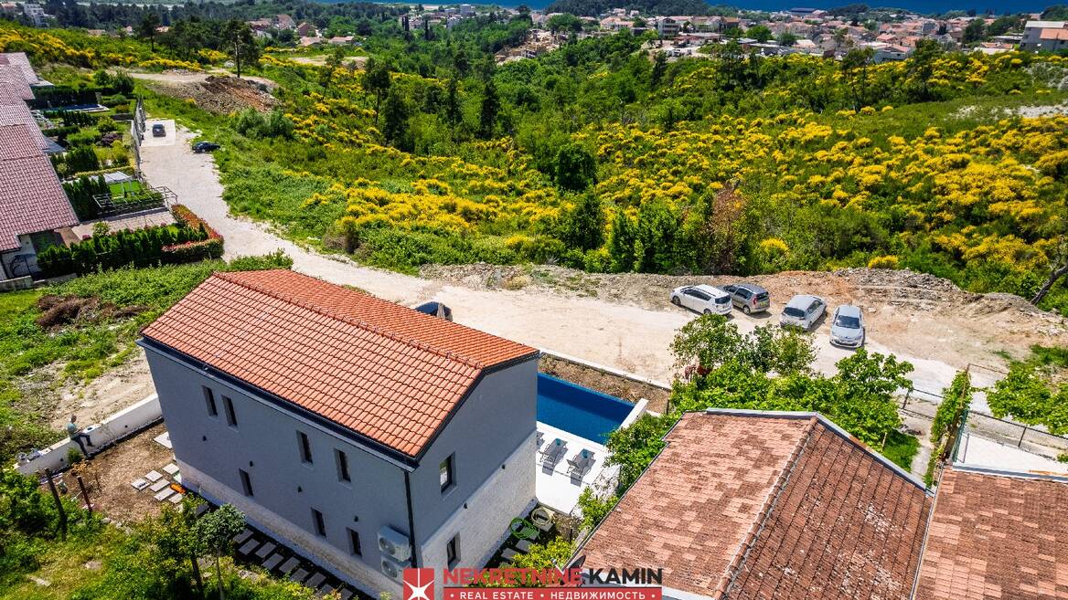  Moderna vila sa 4 spavaće sobe i bazenom, Tivat, Tivat
