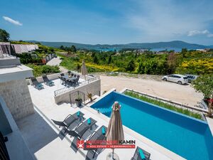  Moderna vila sa 4 spavaće sobe i bazenom, Tivat, Tivat